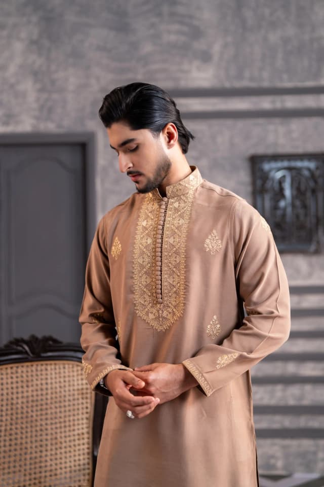 ARZAALS GOLD BROWNISH LABEL SERIES STA05